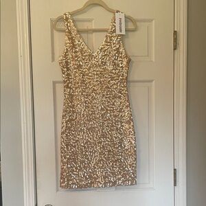 Pretty Guide Gold Sequin Dress—Size Large